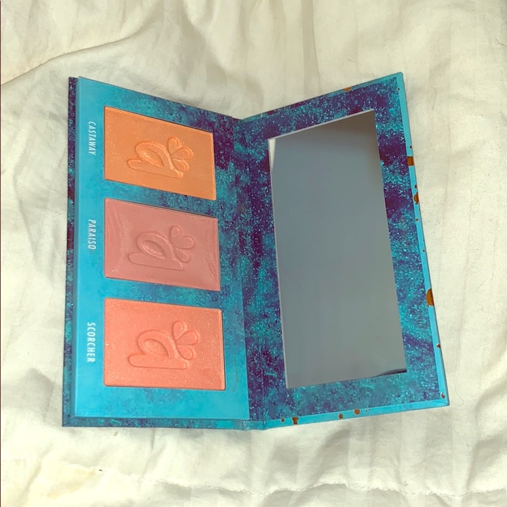 (Brand new) Alamar cosmetics Blush trio palette
